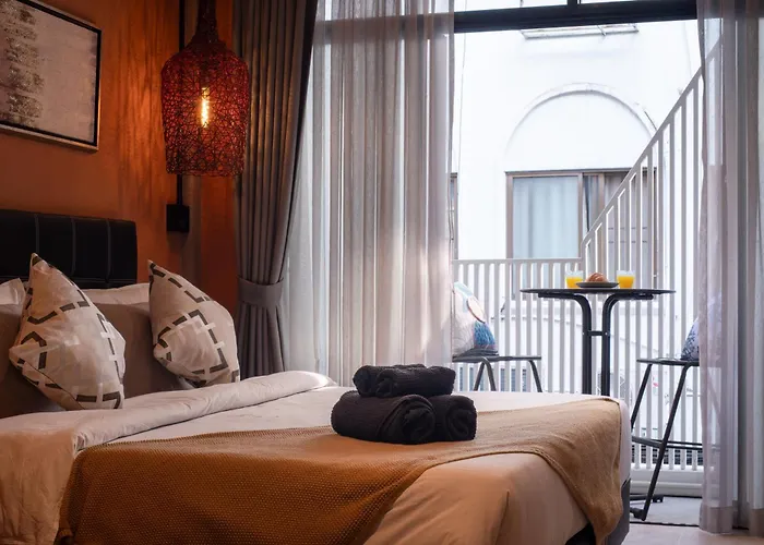 10minbts/kingbed/balcony/dryer/fastwifi/foodst. *