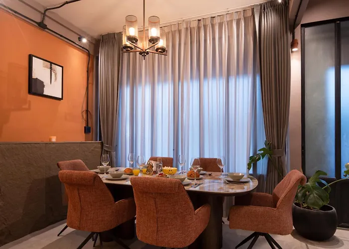 10minbts/kingbed/balcony/dryer/fastwifi/foodst.